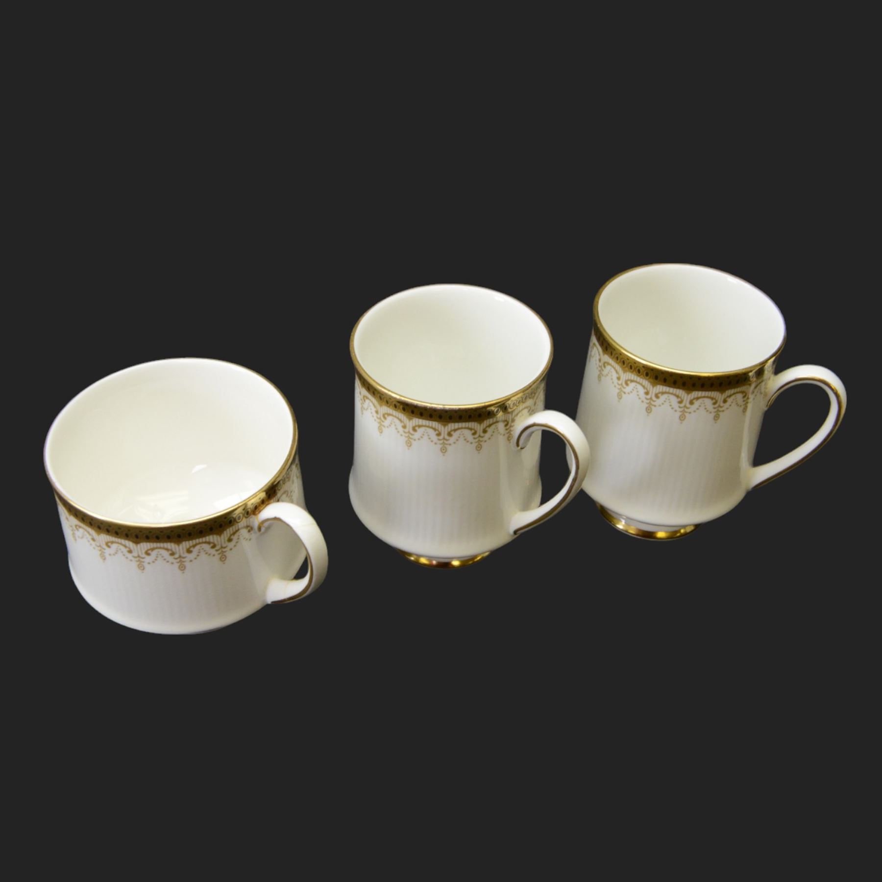 Paragon 'Athena' pattern tea and dinner service, comprising coffee pot, coffee cups, tureen, dinner plates, side plates, etc