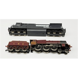 '00' gauge - Bachmann Spectrum Dash 8 40C locomotive No.8701; and Rivarossi 4-6-0 locomotive 'Hector' No.6140, both boxed (2)