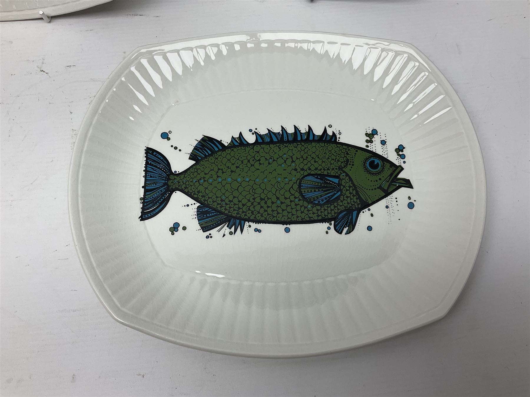 Set of Six Washington pottery fish series plates, titled Aquarius, together with two Ironstone pottery Beefeater plates, L28cm, H24cm