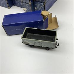 Hornby Dublo - thirteen D1/D2 wagons comprising High Capacity Wagon; Bogie Bolster Wagon; Horse Box; Oil Tank Wagon 'Royal Daylight'; Meat Van; Cattle Truck; Open Wagon; Coal Wagon; Fish Van; Goods Van; Goods Brake Van; Mineral Wagon; and High Sided Wagon; all in dark blue boxes (13)