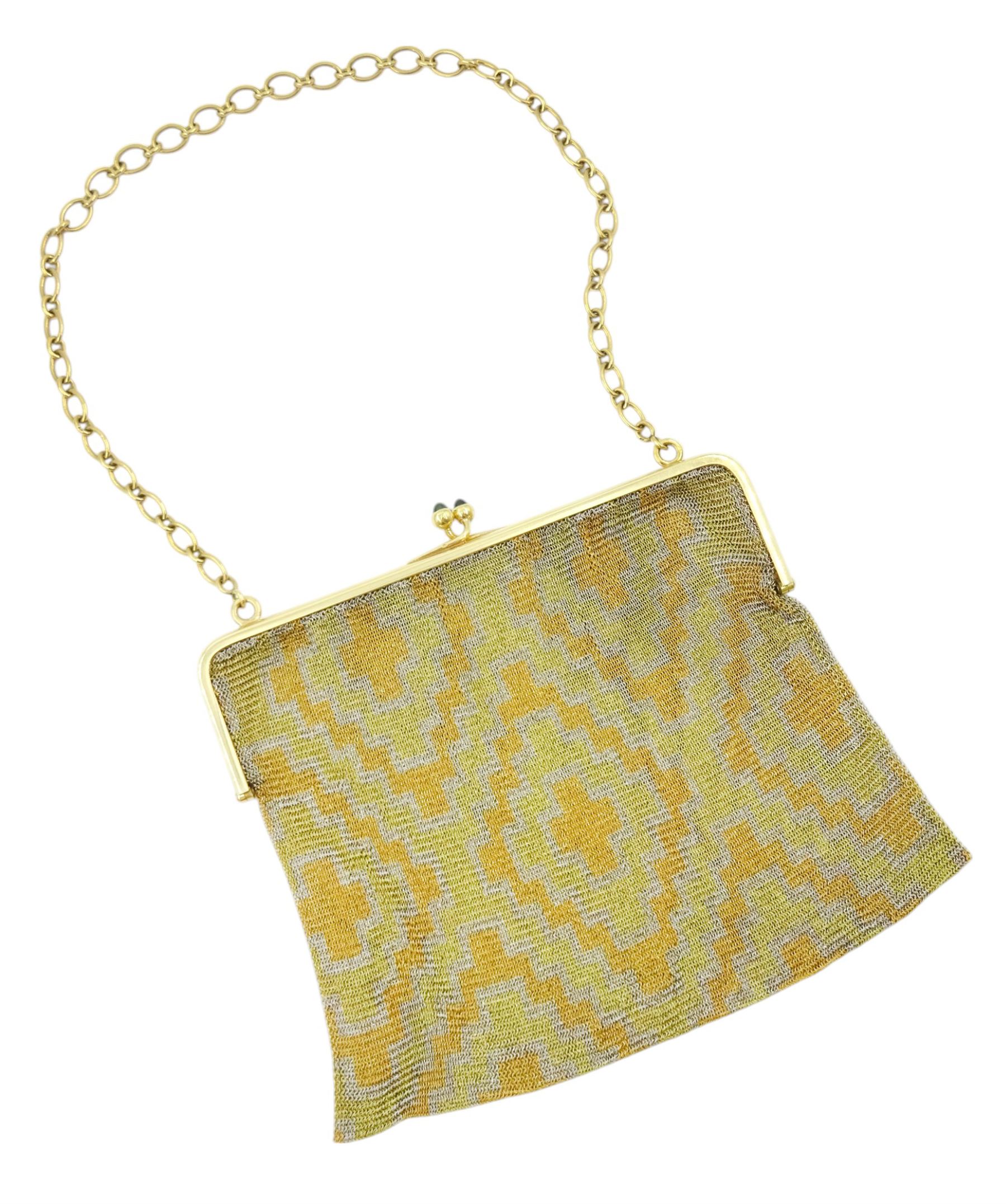 French tri-coloured gold mesh purse, with 18ct gold bar clasp and 18ct gold oval link chain, with cabochon sapphire set clasp, eagle hallmark