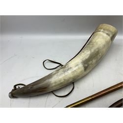 Collection of  horns, to include cow horn with copper and brass mounts and chain, copper coaching horn, copper and brass hunting horn, etc