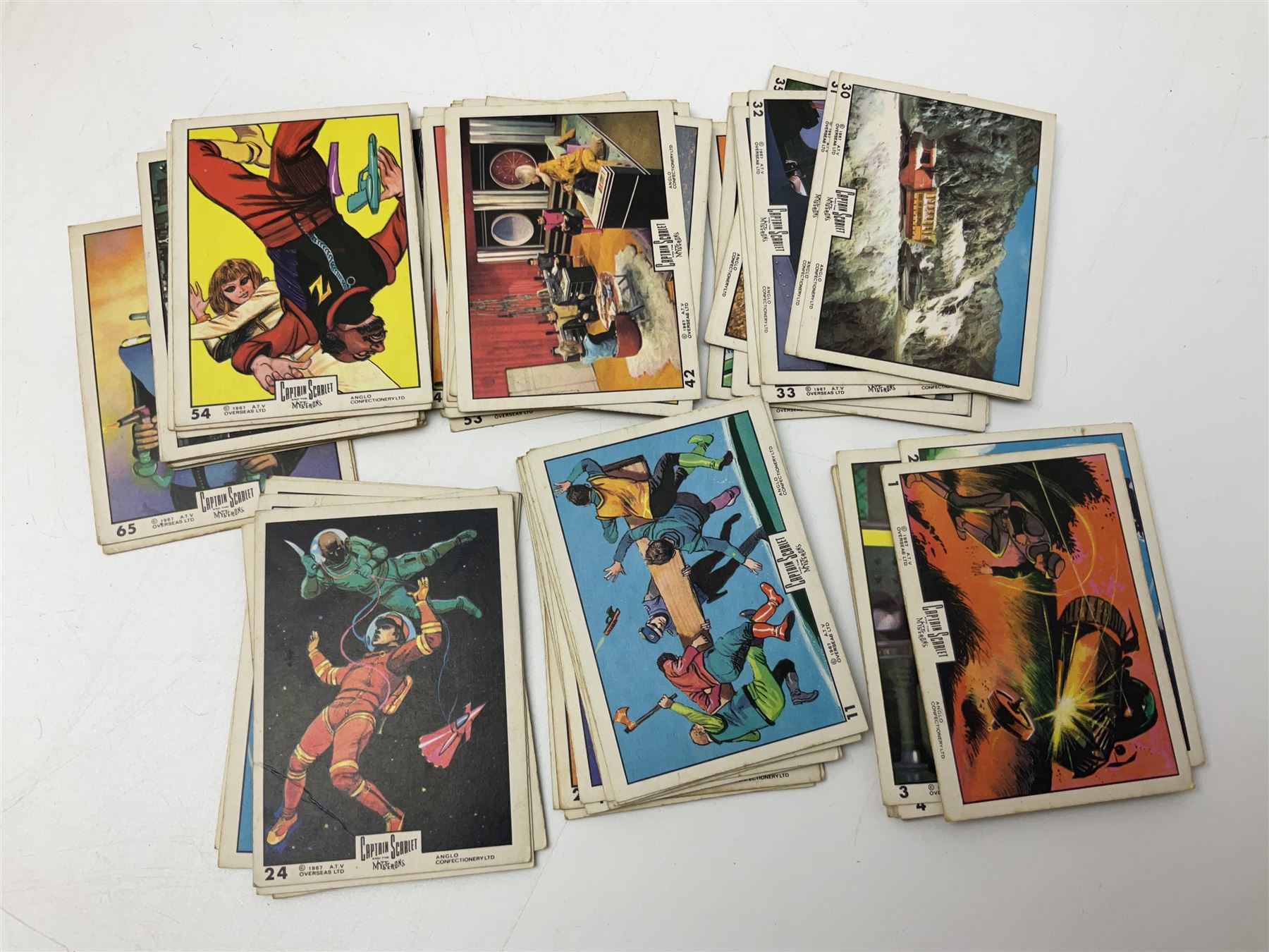 Complete set of Captain Scarlet 1967 Bubblegum cards, with incomplete set missing nos 1-3, with a small amount of books etc