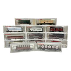 Fleischmann 'N' gauge - thirteen goods w