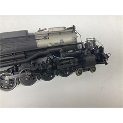 Hornby Hobbies Rivarossi HO scale Union Pacific 4014 60th Anniversary Celebratory Model