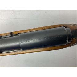 Italian Beretta .22 LR bolt-action or semi-automatic sporting rifle with 52cm barrel, 10-shot magazine and side safety No.10150 L98.5cm overall SECTION 1 FIRE-ARMS CERTIFICATE REQUIRED