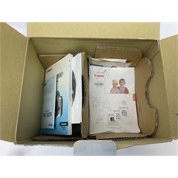 Canon EOS Digital Rebel camera body, serial no. 1960505067, with 'Canon Zoon EF-S 18-55mm 1:3.5-5.6 II' lens, in original box 