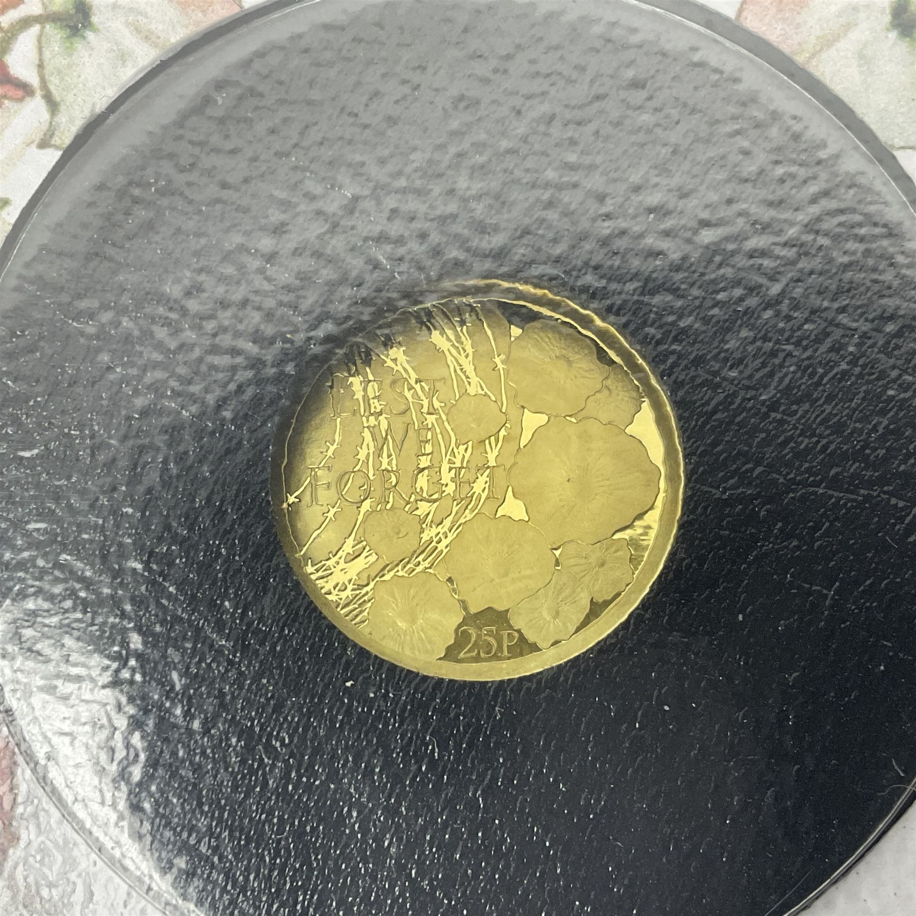 Queen Elizabeth II Alderney 2019 ‘Centenary of Remembrance’ 9ct solid gold coin cover, cased in Jubilee Mint folder with certificate 