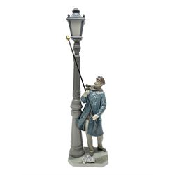 Lladro figure, The Lamp Lighter no 5205,
