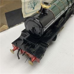 Oakville Kits '0' gauge - constructed and painted Great Western Star Class 4-6-0 locomotive 'Knight of the Golden Fleece' No.4016 and tender; in original kit box with paperwork
