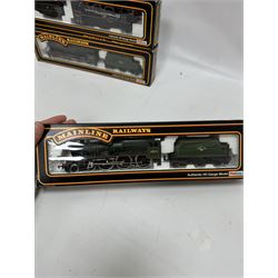 Seven Mainline Railways '00' gauge Jubilee Class 4-6-0 locomotives, comprising five 37062 in BR green livery, reworked as United Province no. 45578, Newfoundland no. 45573, Bellerophon no.45694, Nelson no. 45664 and no. 45691, 37047 Mars locomotive no. 45698 with Fowler tender in BR green livery and 936153 Western Australia locomotive no. 45568 in BR black livery, all boxed