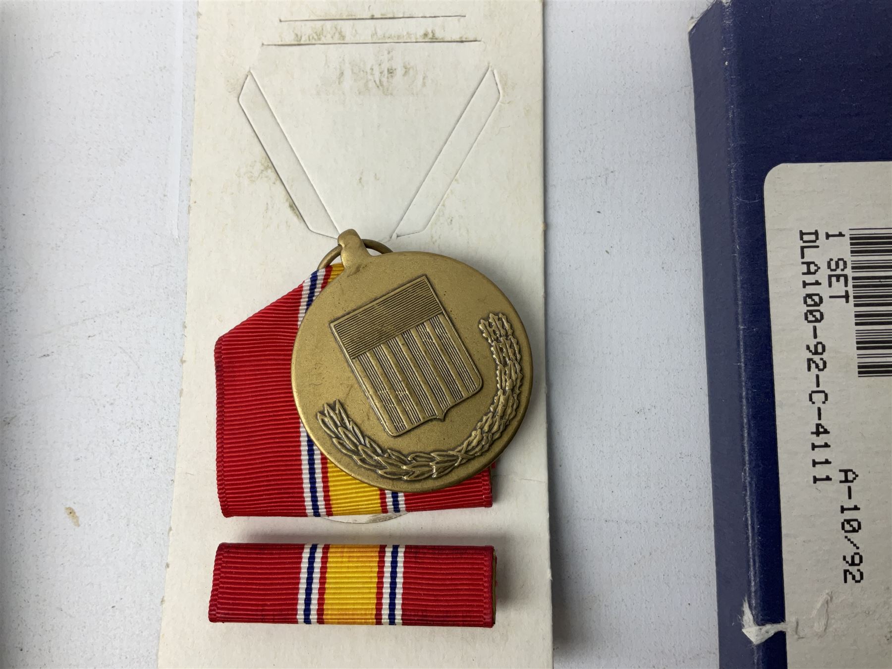 Nine American medals including WW2 Navy and Army Occupation medals, 1939-41 Defence Medal, boxed National Defence Medal and bar, South West Asia Service with bar, Air Force, National Guard and Military achievement medals etc (9)