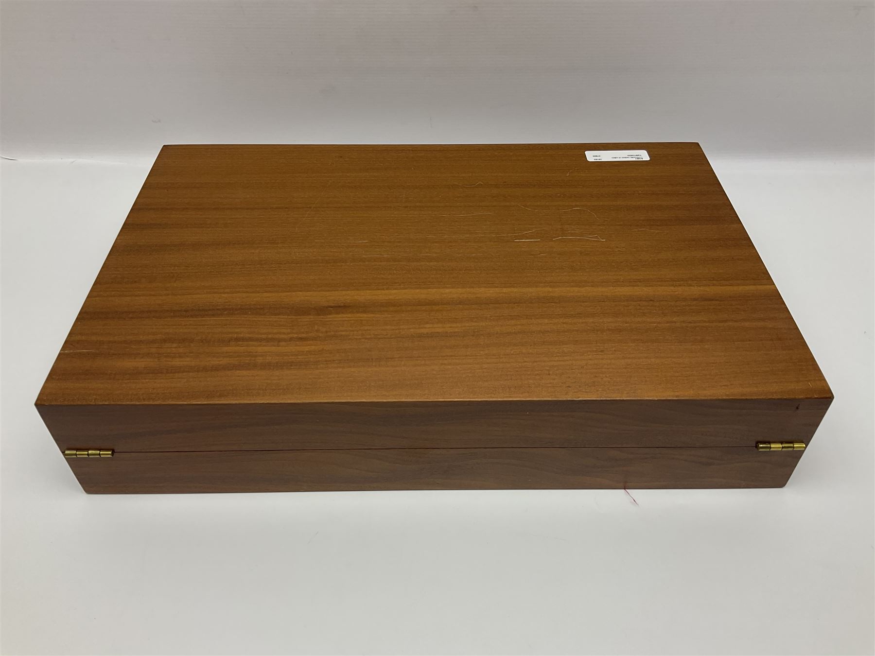 Cased canteen of Oneida Community silver plate cutlery