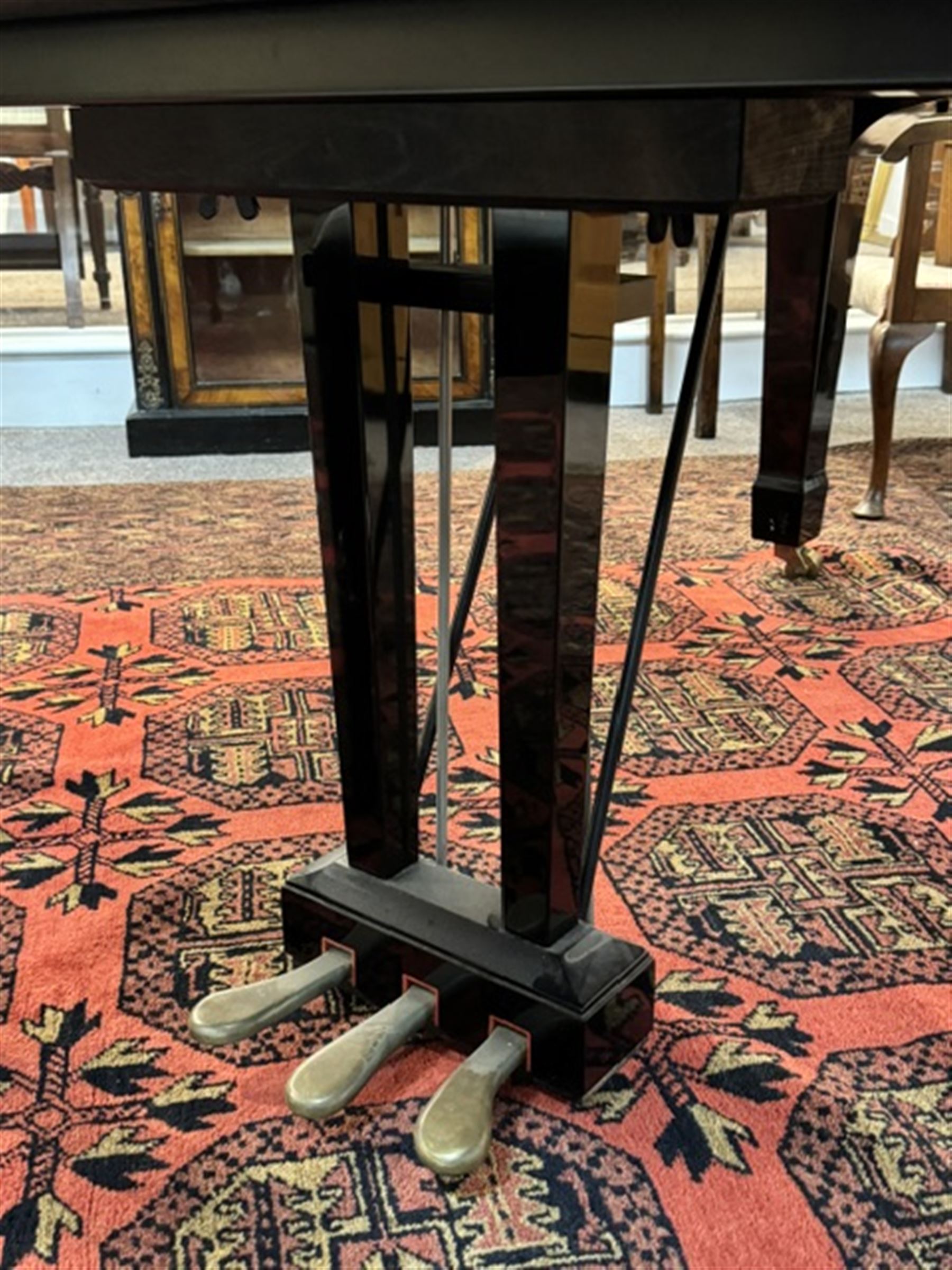 Yamaha - Baby Grand (5' 3