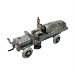Ernst Plank Pontoon wagon, with boats in the rear and removable driver, H4cm L9cm 