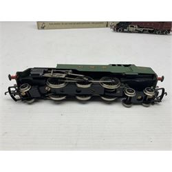 Wrenn '00' gauge - three 4MT Standard 2-6-4 tank locomotives - No.2679 LMS Lined Maroon; boxed with instructions; No.8230 in GWR Green; and No.80033 in BR Lined Black; both in associated Wrenn boxes (3)