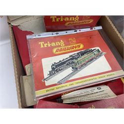Model railway accessories and boxes to include ‘00’ gauge Diesel Shunter 0-6-0 no. 5700, one Hornby Dublo D3 Junction Signal, small quantity of 1950s Model News Railway magazines etc, in two boxes 