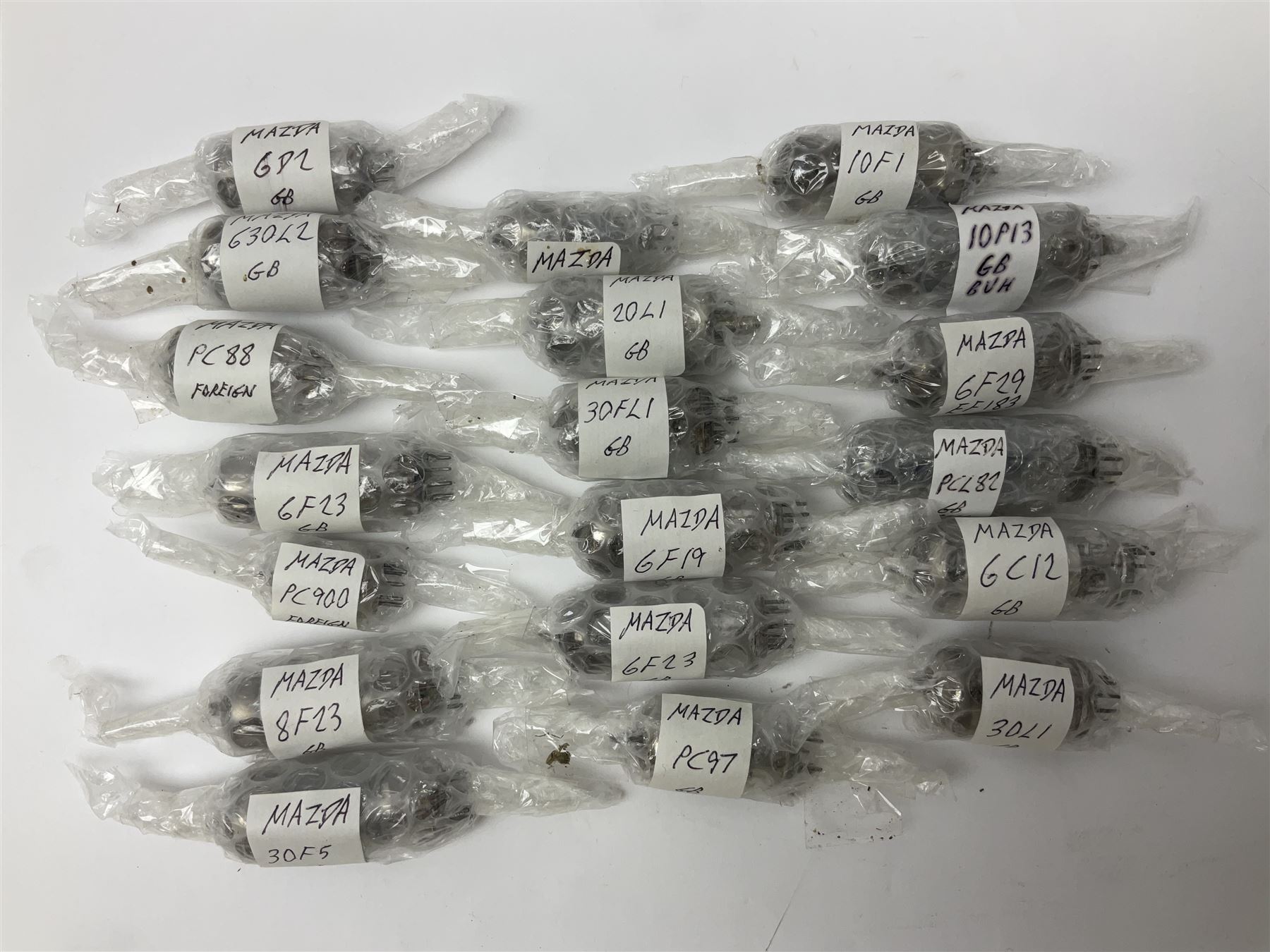 Collection of Mazda thermionic radio valves/vacuum tubes, including PEN/DD/4020 BVA G.B, AC/HL BVA G.B, PEN/DD 4020 G.B, approximately 30