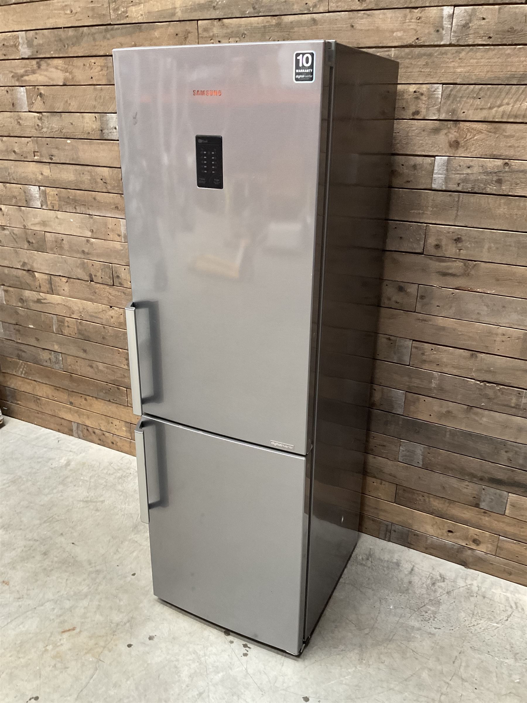 Samsung RB31FEJNDSA fridge freezer - silver finish