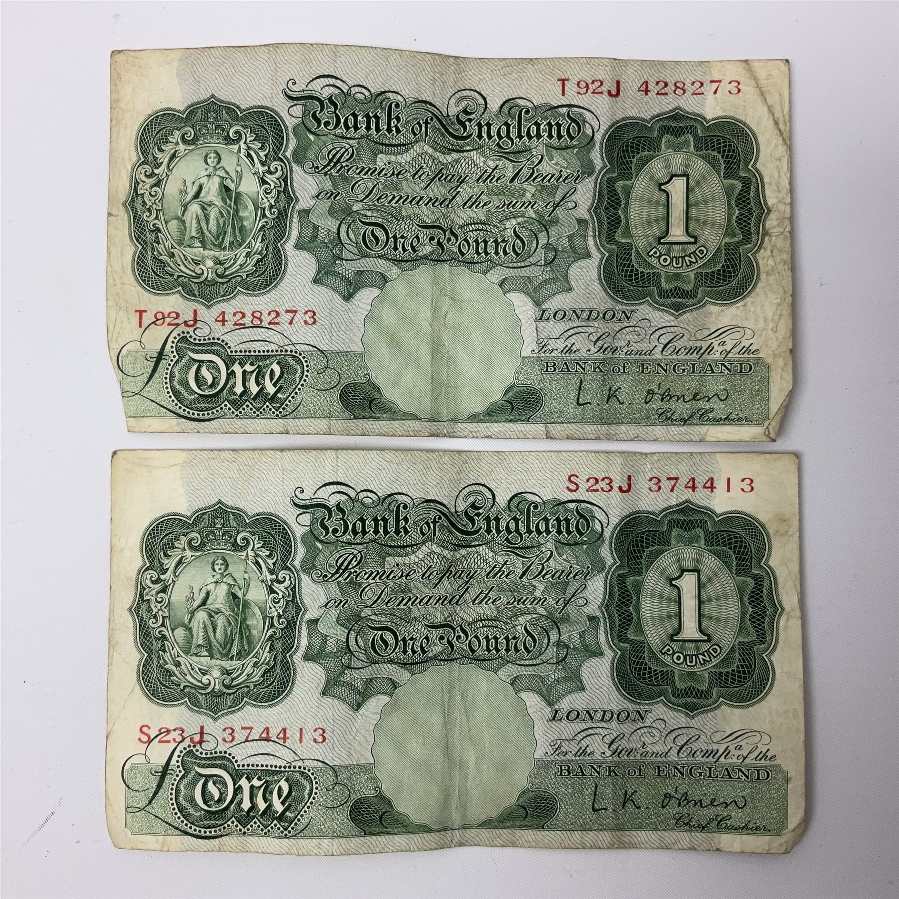 Banknotes including four Bank of England O'Brien one pound notes 'Y52J', 'T44J', 'T92J' and 'S23J', various ten shillings, two Somerset ten pounds 'CU20' and 'AW12', Page one pound notes, Bank of Scotland and other Scottish one pound notes etc