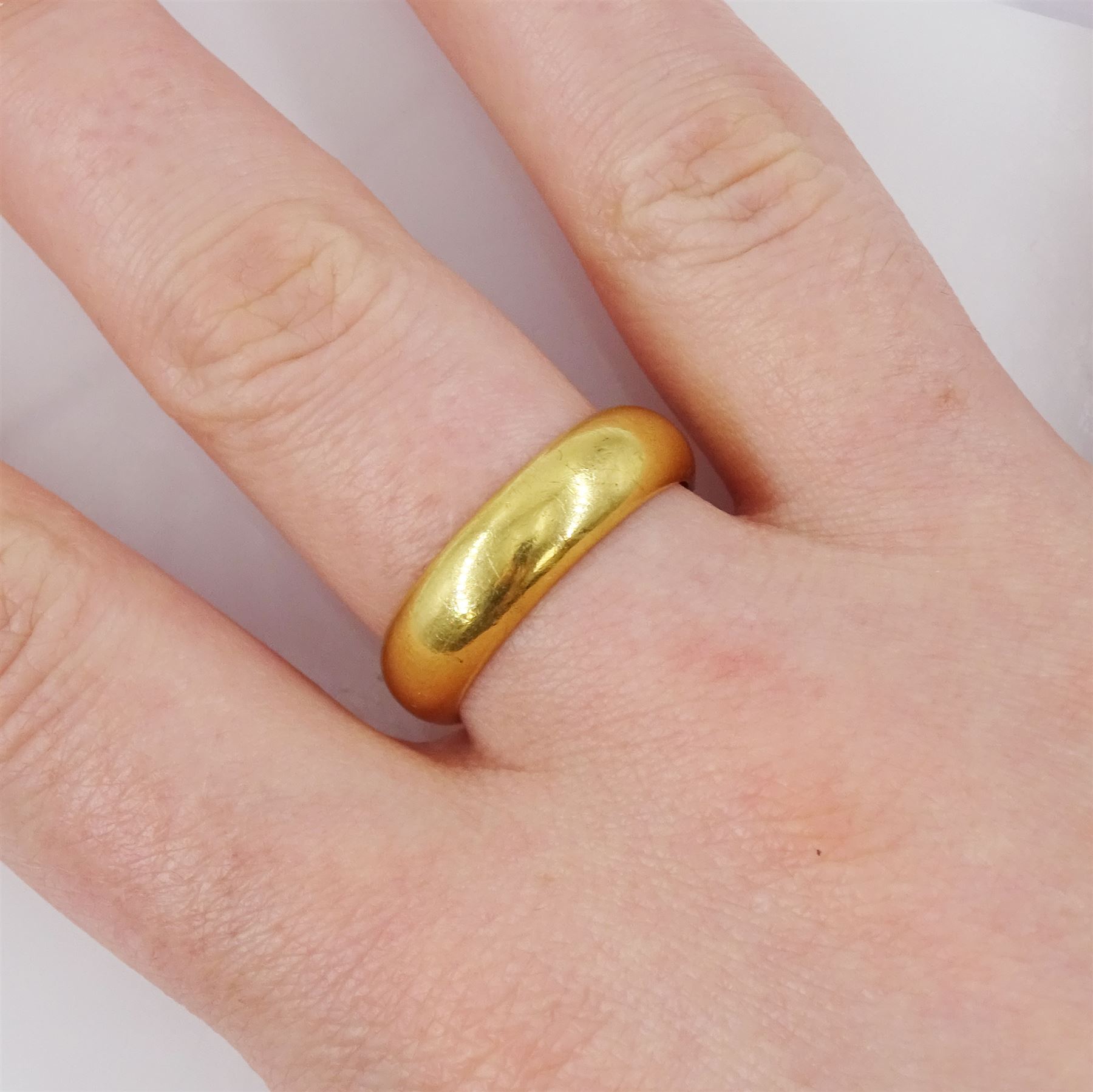 17th / 18th century 20ct gold posy ring, inscribed within 'Joynd in One by Christ alone', crown hallmark, with paperwork