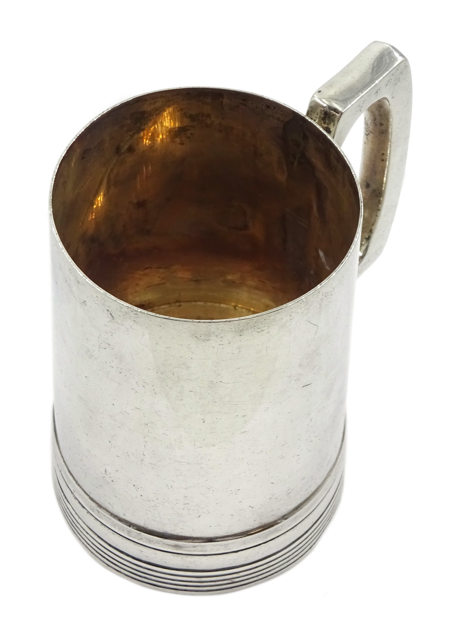 Silver half pint tankard by Walker & Hall, Sheffield 1928, approx 8.5oz, H10.5cm