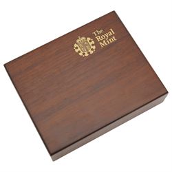 The Royal Mint United Kingdom 2012 Gold Proof Sovereign Five Coin Collection, in case with certificate