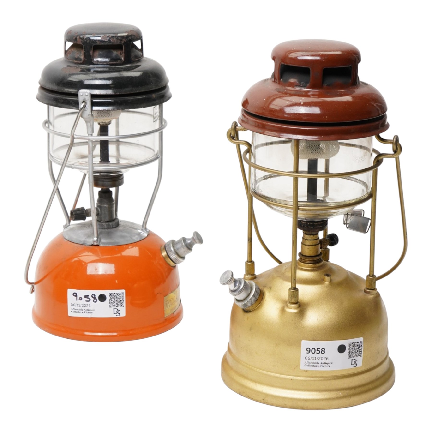 Bialaddin paraffin pressure lamp Model 300, two Tilley pressure lamps and one other pressure lamp