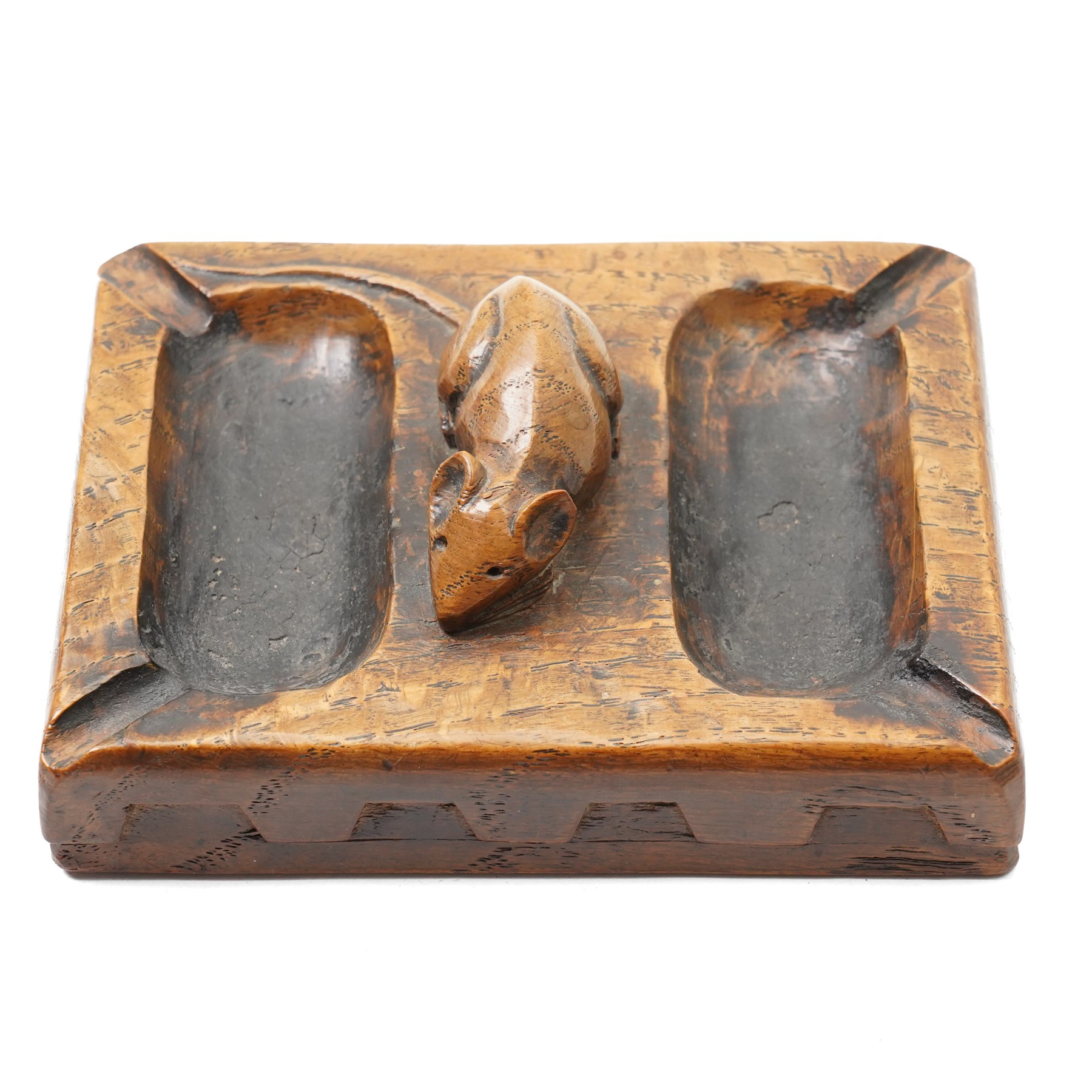 Mouseman - oak double ashtray, with penny moulded carved edge, with carved mouse signature, by the workshop of Robert Thompson of Kilburn