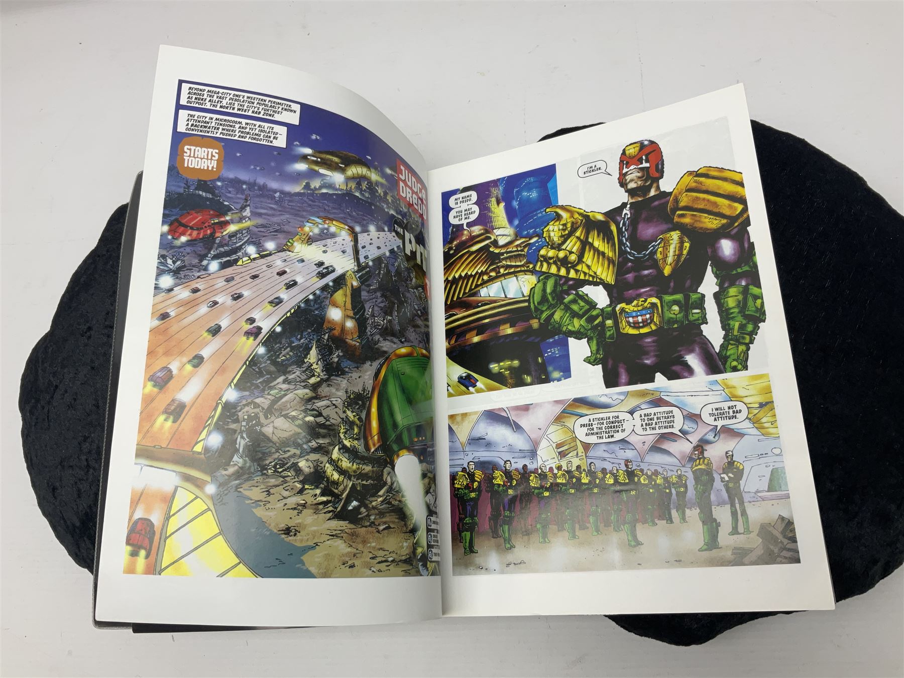 2000 AC comic Judge Dredd The Pit, published by Rebellion 