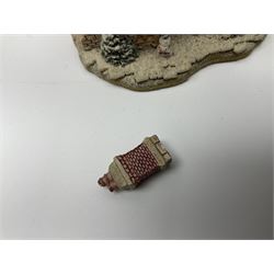 Thirty Lilliput lane, to include Hill Top, Bottle Oven, April Cottage, Thimble Cottage, Honeysuckle III, Gullivers Pantry etc