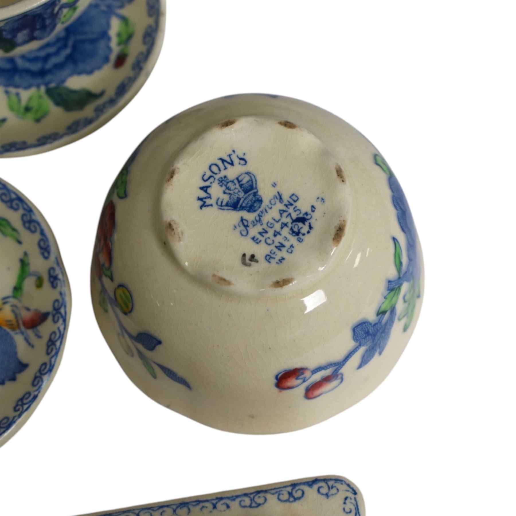 Masons Regency tea and dinner service, including coffee pot, jugs, covered dishes, serving platters, etc 