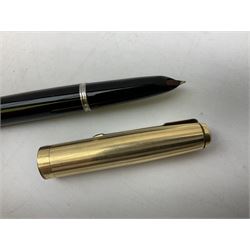 Five Parker fountain pens with gold caps, to include 65 Consort Insignia with rolled cross hatch gold cap, two Parker 51 fountain pens in burgundy with 12ct rolled gold caps, together with two further 51 examples in blue and black, all with stamped lids