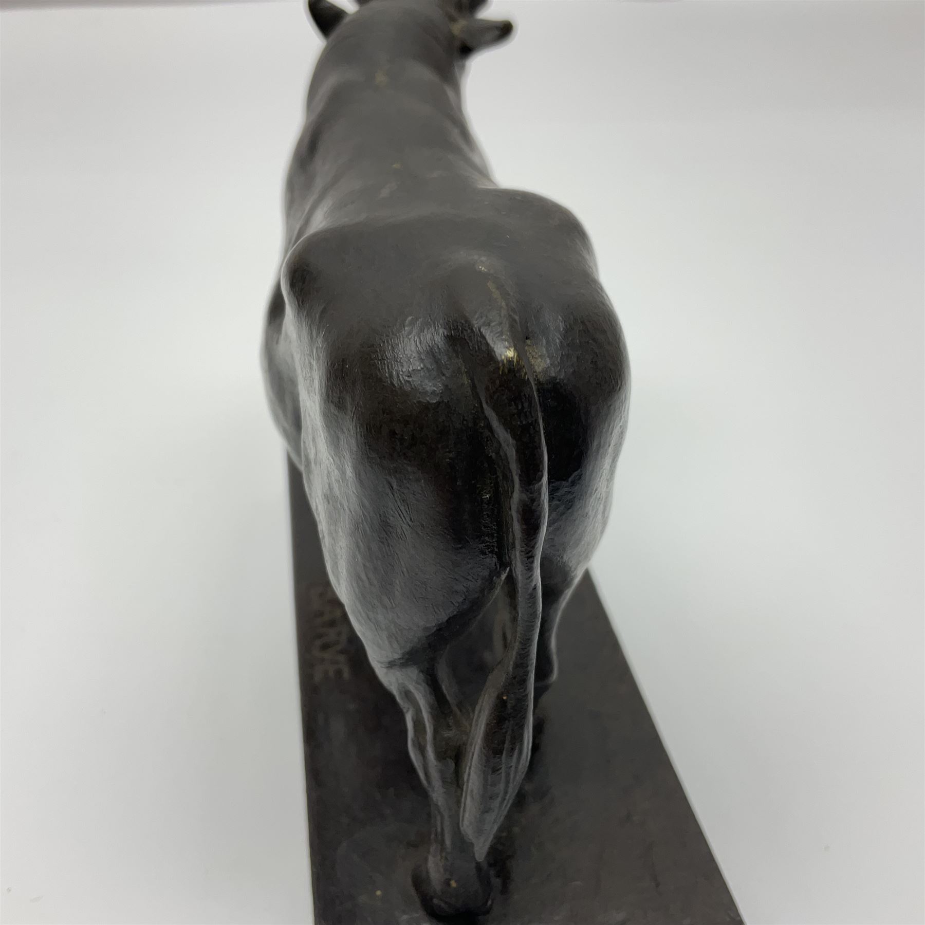 After Antoine-Louis Barye, bronze figure of a bull, upon a rectangular base, H10cm 