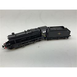 Graham Farish by Bachmann 'N' gauge - Class J39 0-6-0 locomotive no. 1856, Class 8F 2-8-0 locomotive no.48773 and Class A2 4-6-2 'A.H. Peppercorn' locomotive no.525  (3)