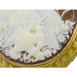 Victorian fine cameo brooch depicting Cupid and Psyche, in 18ct gold Etruscan Revival gold wirework mount, the reverse indistinctly signed Lamary, in original fitted silk and velvet lined case