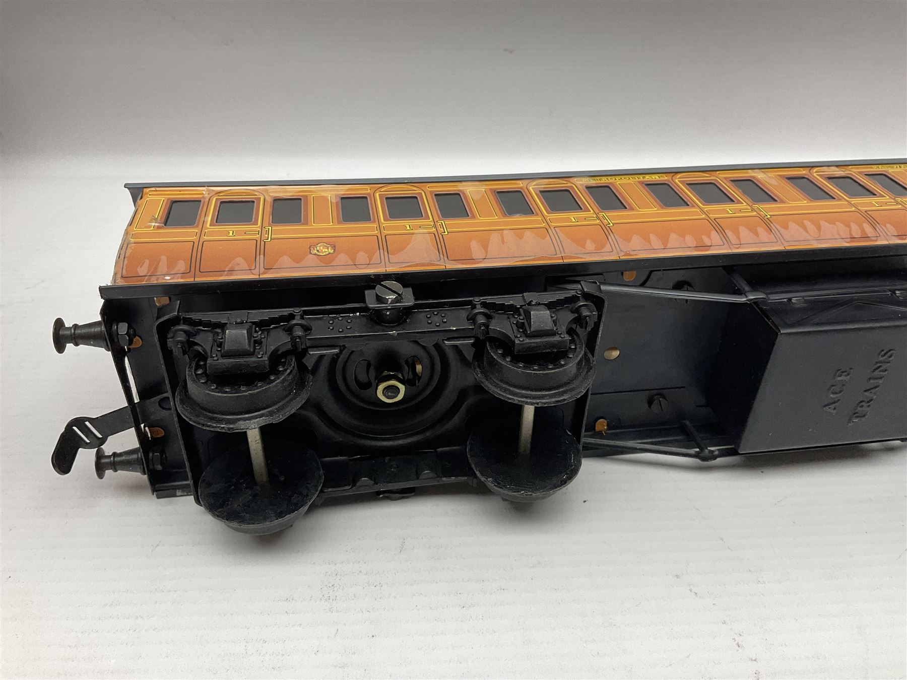 Ace Trains '0' gauge - EMU/MET four-car electric multiple unit with teak finish; boxed with instructions