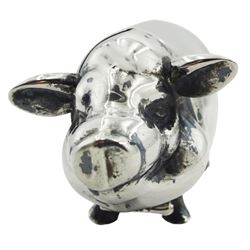 Novelty silver vesta case modelled in the form of a pig, stamped 925, with 925 quality control mark and Birmingham import mark, approximate weight 1.15 ozt (36 grams)