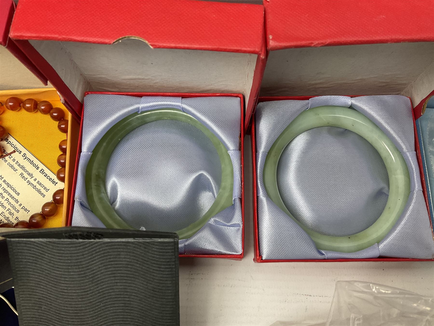 Silver stone set jewellery, including necklaces and bracelets and a collection of beaded and carved hardstone jewellery, etc