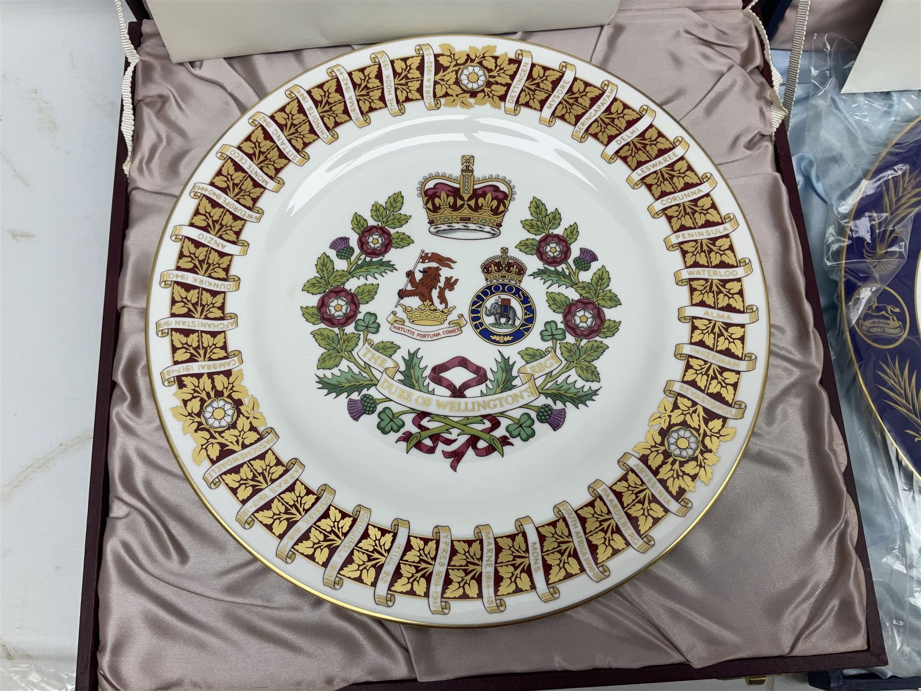 Five Spode Mulberry Hall limited edition Regimental commemorative plates - Parachute Regiment No.51/500; Gloucestershire Regiment No.38/500; Duke of Wellington's Regiment No.285/500; Royal Welch Fusiliers No.40/500; and Green Howards No.213/500; all boxed with certificates (5)