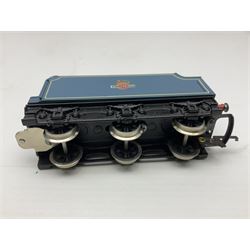 Wrenn '00' gauge - two Princess Coronation (Duchess) Class 4-6-2 locomotives - 'City of Glasgow' No.46242 in BR Blue; and 'Duchess of Hamilton' No.6229 in LMS Black; both boxed with instructions (2)