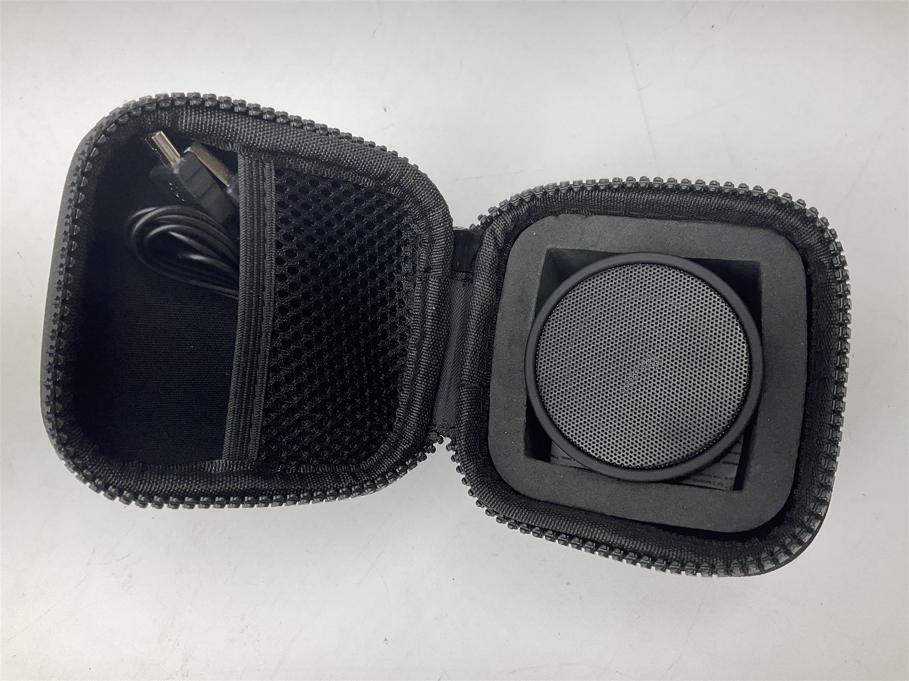 James Bond Spectre portable Bluetooth speaker in case, H5cm