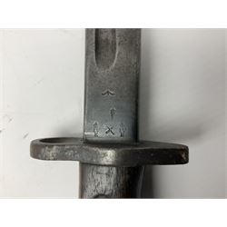 British Enfield 1907 model SMLE bayonet, with 43cm fullered steel blade and metal mounted leather scabbard L58cm overall; and Schmidt-Rubin Model 1918 bayonet the 30cm steel blade marked Elsener Schwyz No.579722; in steel scabbard with leather frog marked G. Bertolini Sellaio Vira/G.Tic 79 L45cm overall (2)