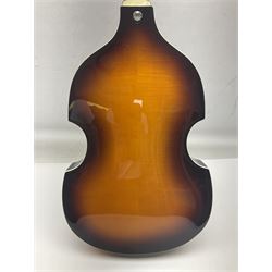 Hofner B-Bass Hi-Series electric bass guitar with sunburst finish L110cm; in Thomann fitted case