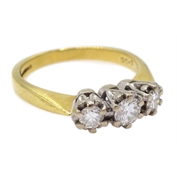 18ct gold three stone round brilliant cut diamond ring, Birmingham 1990, total diamond weight 0.50 carat
