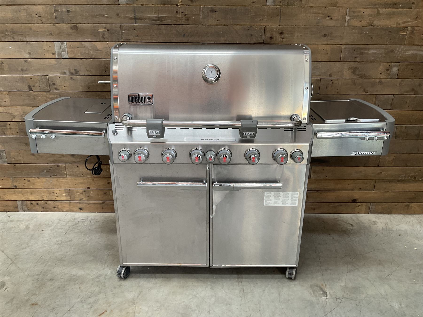 BBQ - Weber Summit stainless gas barbeque,, with cover