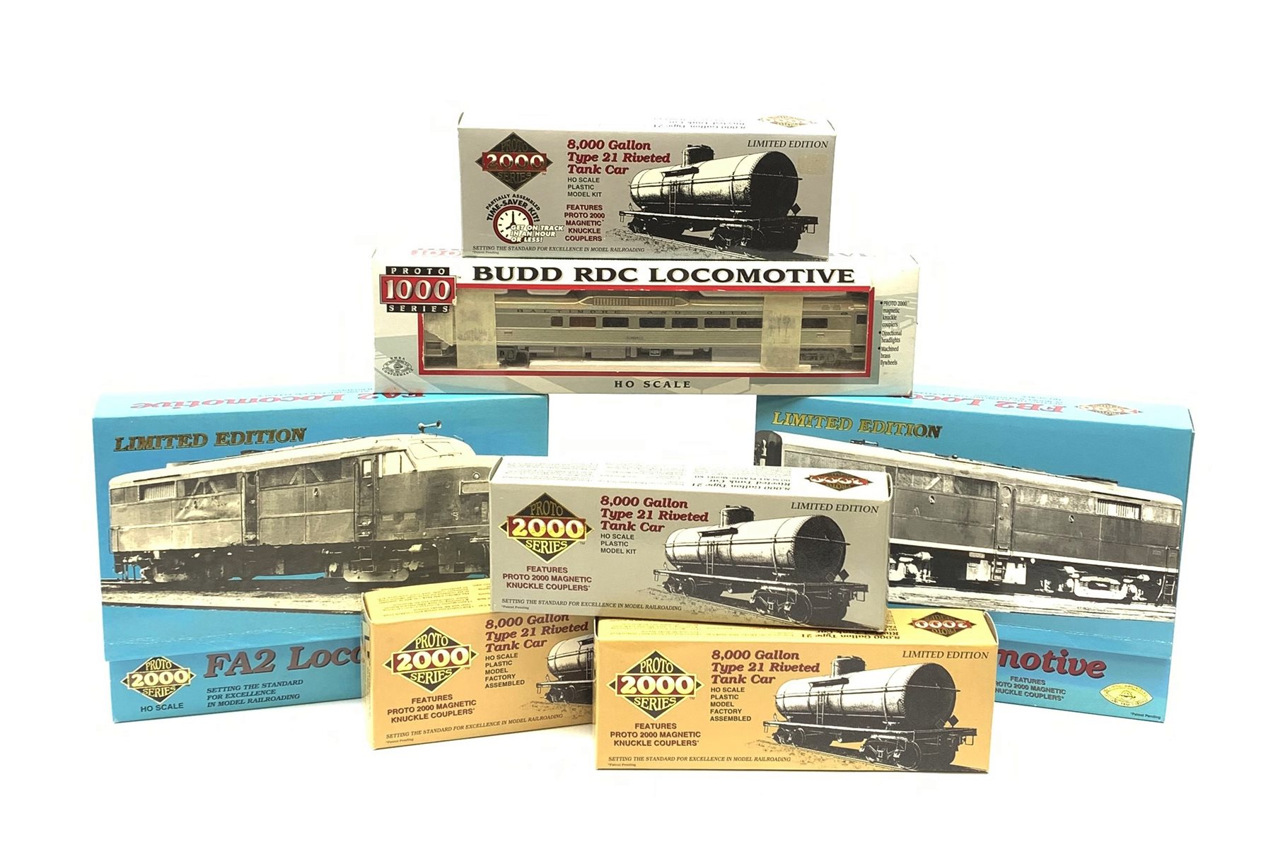 American Life-Like Proto 1000/2000 HO scale - three Baltimore & Ohio locomotives comprising FA2 No.4032, FB2 No.5016 and Budd RDC No.1951; and four 8000 Gallon Type 21 Riveted Tank Cars, one in kit form, two factory built and one kit built, all boxed (7)
