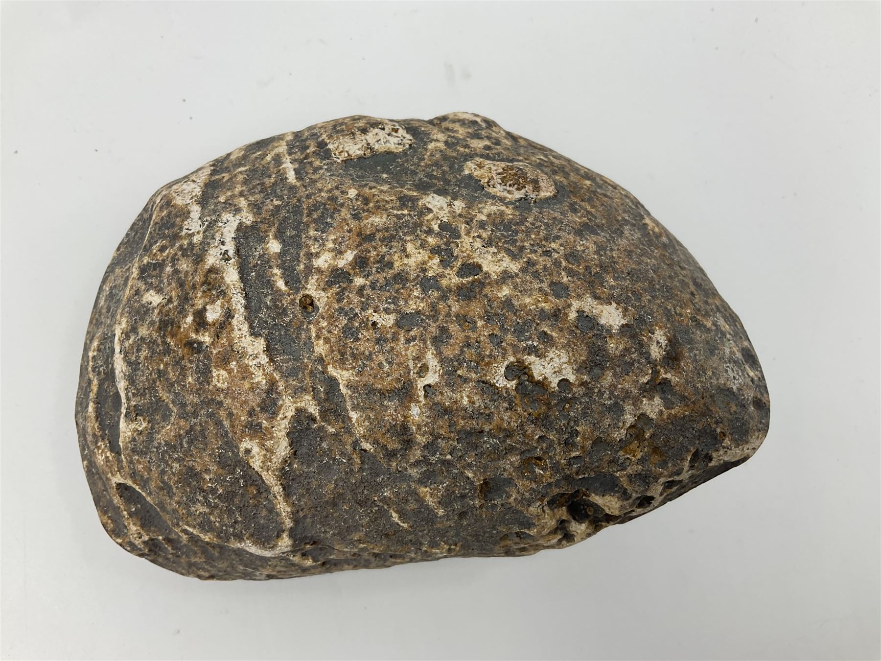 Agate crystal geode cluster, with crystals to the centre, in brown and grey tones, H7cm 