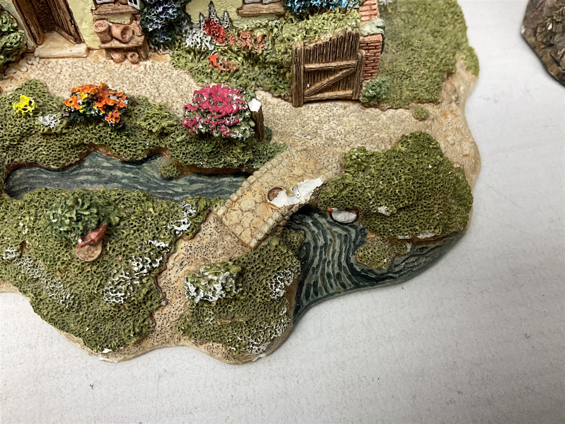 Sixteen Lilliput Lanes, to include The Golden Jubilee, Round Tower - Windsor Castle, Castle of the Golden Chalice, Travellers Rest, with box and deed,  Summer Days, Sunshine Creek, Writing with Lewis Carol, with box and deed,  etc 