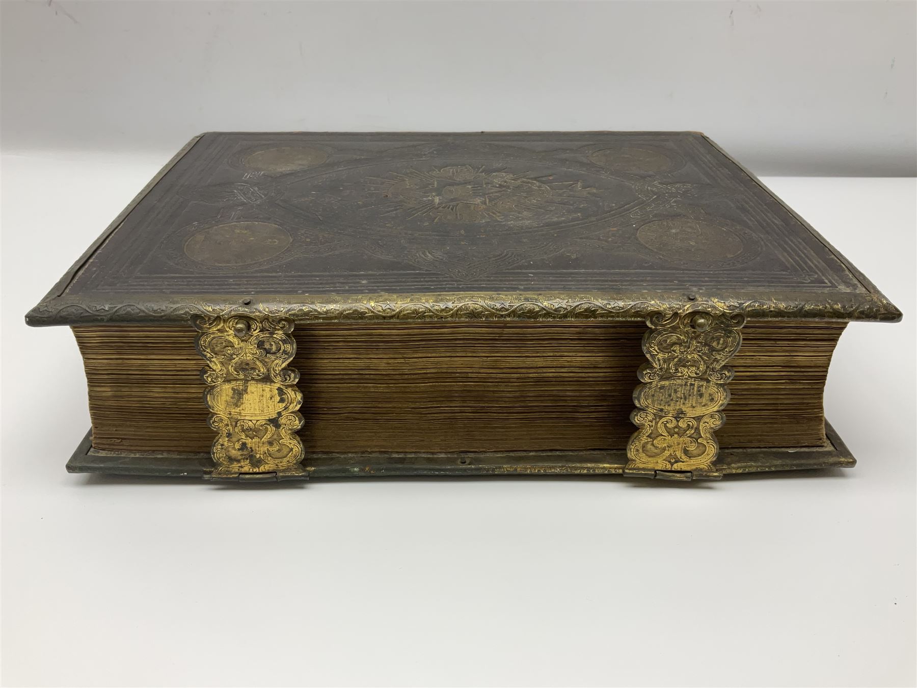 Large leather bound illustrated Holy Bible 'Brown's Self-Interpreting Family Bible, containing the old & new testaments' by the late Rev. John Brown